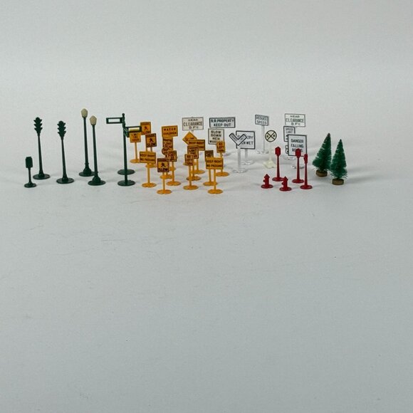 HO Scale Train Plastic Accessory Set 35+ Signs & Trees For Model Railroads - Picture 1 of 11